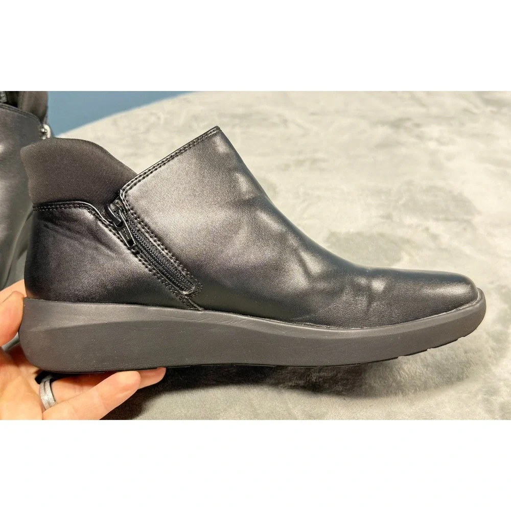Clarks Collection Ankle Boots Womens 9 Black Leather Zip Cushion Soft